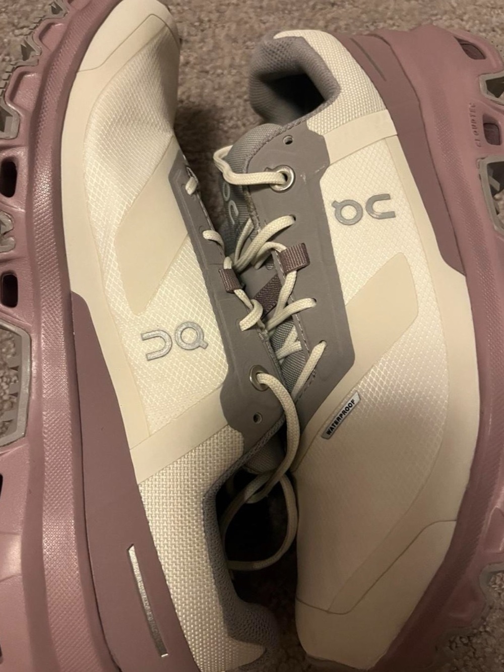On cloud cloud venture  Waterproof Athletic Shoes in white & Pink